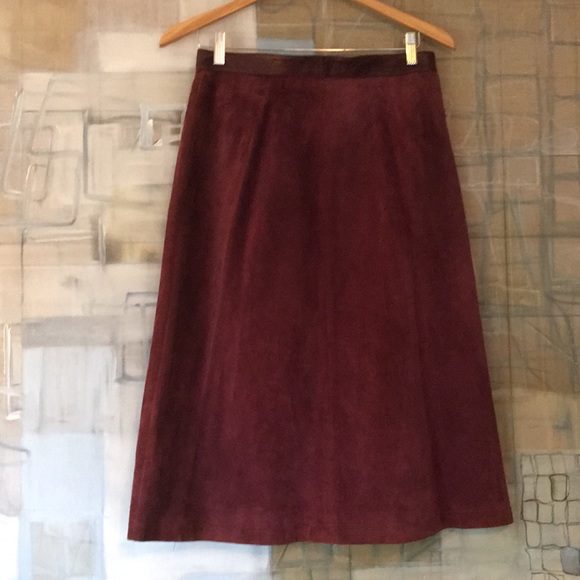 VINTAGE❤️ GUCCI SUEDE SKIRT❤️ - Picture 3 of 8
